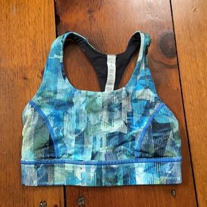 Lululemon size 2 blue patterned sports bra